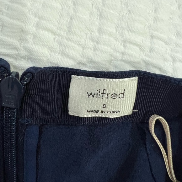 Aritzia MIDI Skirt Navy size 0 - Picture 3 of 6